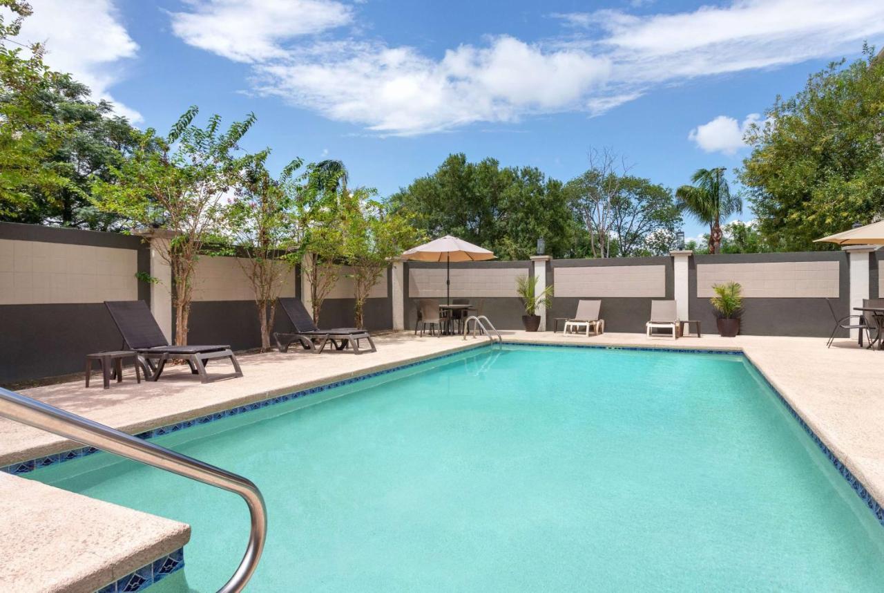 La Quinta By Wyndham Brownsville North Экстерьер фото